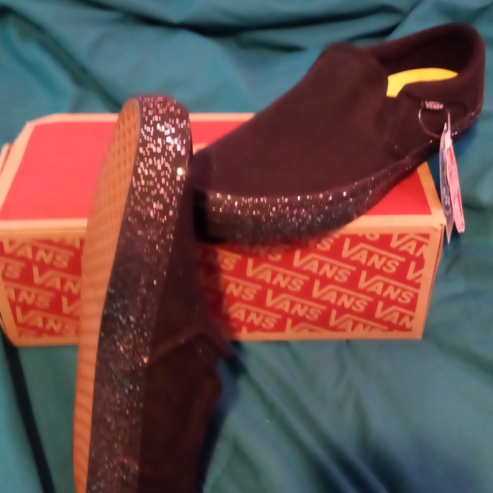 Asher Deluxe Black vans